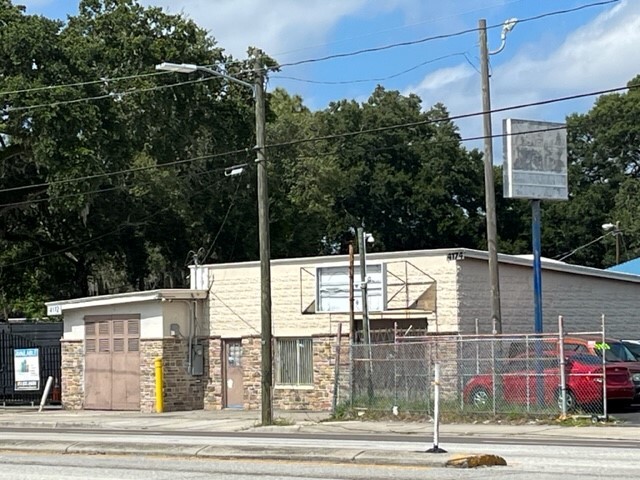 4172-4174 E Hillsborough Ave, Tampa, FL à vendre - Photo de l’immeuble – Image 2 sur 11