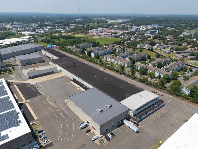 14 Van Dyke Ave, New Brunswick, NJ à louer - Aérien – Image 2 sur 8