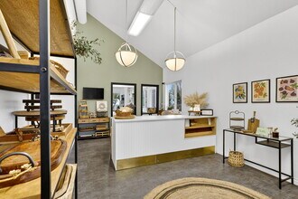 31840 SW Charbonneau Dr, Wilsonville, OR à louer Photo intérieure– Image 2 sur 5