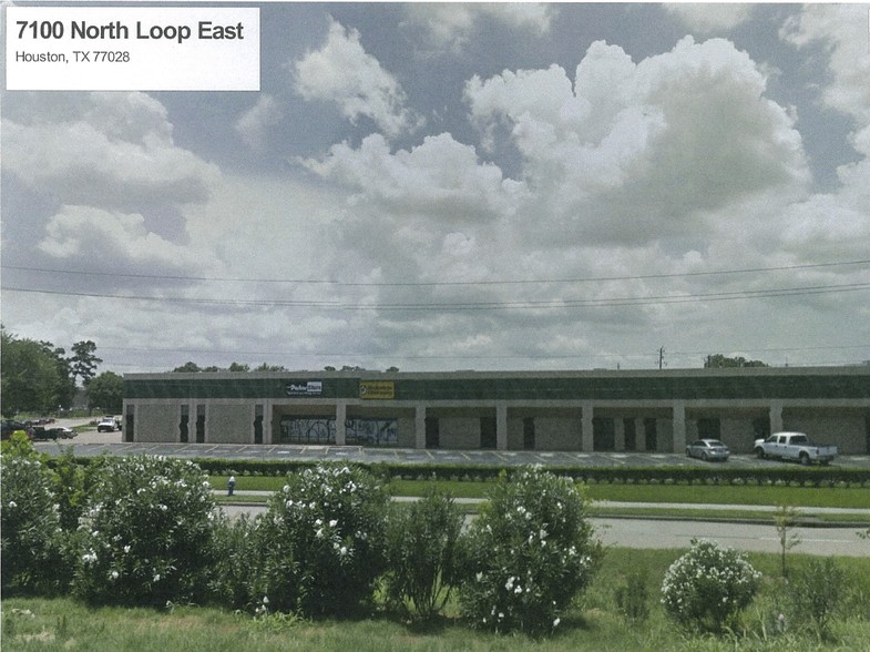 7100 N Loop Fwy E, Houston, TX à louer - Photo de l’immeuble – Image 3 sur 9