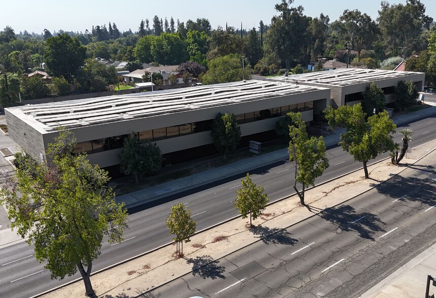 191 W Shaw Ave, Fresno, CA à louer - Photo de l’immeuble – Image 1 sur 12