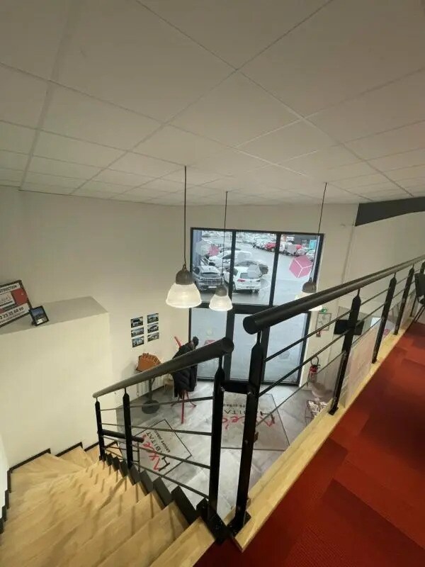 Plus de détails pour Bureau, Industriel/Logistique à louer