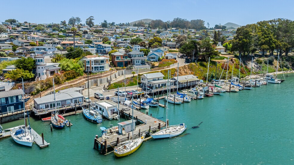 201 Main St, Morro Bay, CA à vendre - Photo principale – Image 1 sur 9