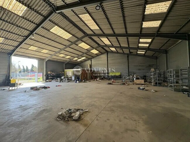 Plus de détails pour Industriel/Logistique à louer