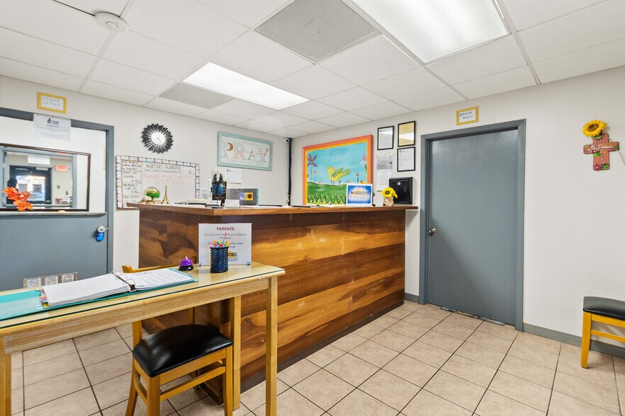 16737 Sprawling Oaks Dr, Conroe, TX à vendre - Photo intérieure – Image 2 sur 17