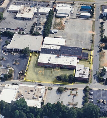 2118 Enterprise Rd, Greensboro, NC à louer Photo de l’immeuble– Image 1 sur 1