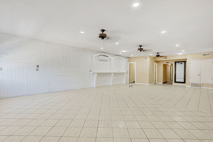 2222 Bassett Ave, El Paso, TX à vendre - Photo de l’immeuble – Image 3 sur 84