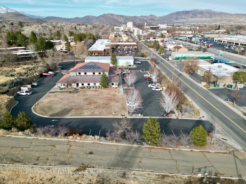1480 S Curry St, Carson City, NV à vendre - Photo de l’immeuble – Image 3 sur 3