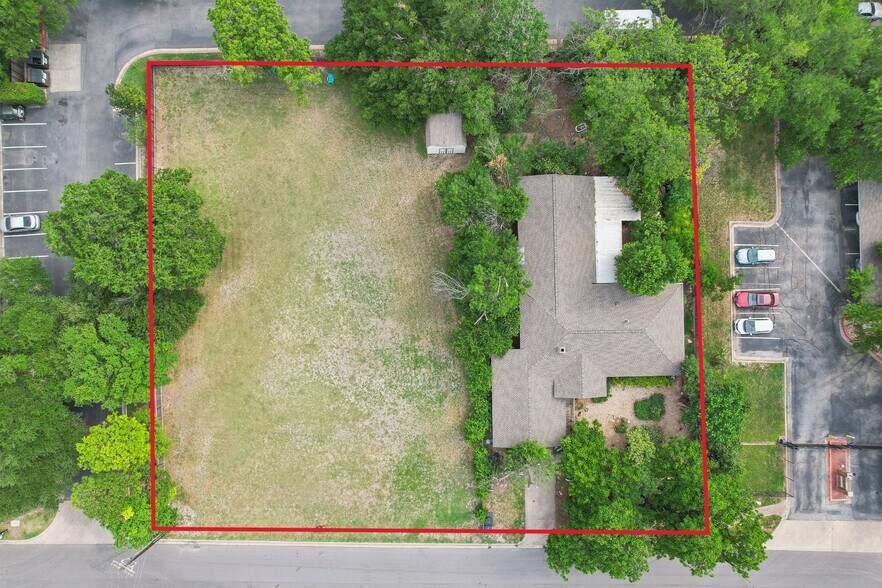 2012 Cullen Ave, Austin, TX à vendre - Photo de l’immeuble – Image 2 sur 21