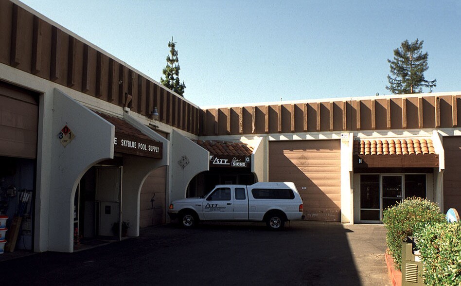 805 University Ave, Los Gatos, CA à louer - Autre – Image 2 sur 11