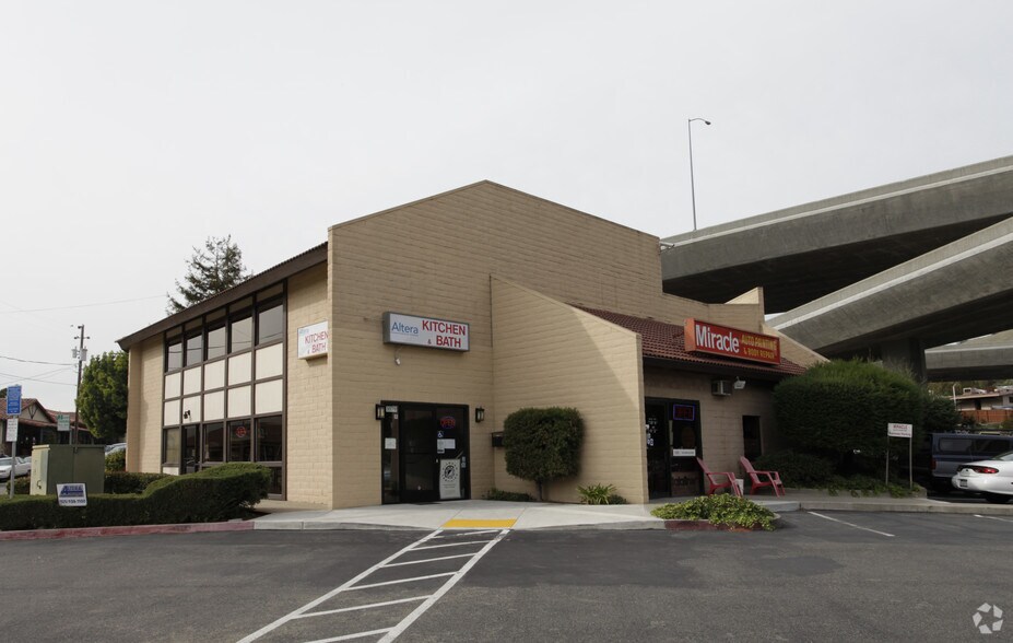 1075-1079 Boulevard Way, Walnut Creek, CA à louer - Photo principale – Image 1 sur 4