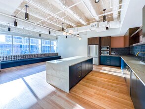 1200 Peachtree St NE, Atlanta, GA à louer Photo intérieure– Image 2 sur 3