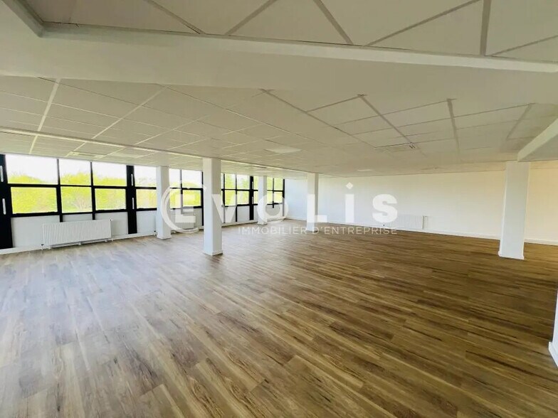 Bureau dans Champigny-sur-Marne à louer - Photo de l’immeuble – Image 3 sur 10