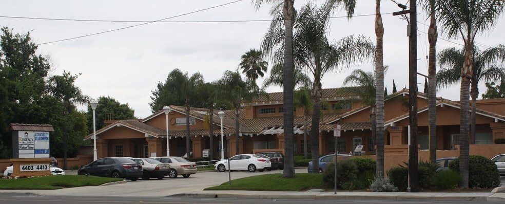 4403-4413 Riverside Dr, Chino, CA à louer - Photo de l’immeuble – Image 1 sur 5