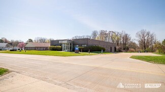 Plus de détails pour 26500 Renaissance Pky, Warrensville Heights, OH - Local d’activités à vendre