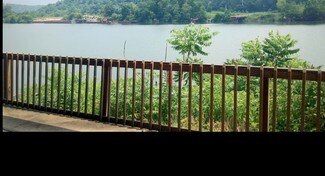 Plus de détails pour 736 Front St, Fredericktown, PA - Industriel/Logistique à vendre
