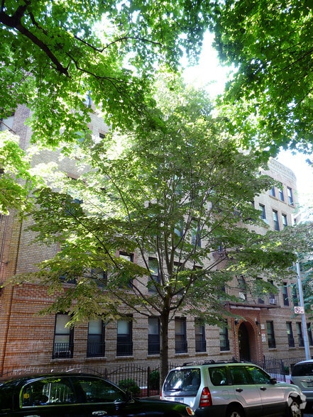 4652 Manhattan College Pky, Bronx, NY à vendre - Photo de l’immeuble – Image 2 sur 4