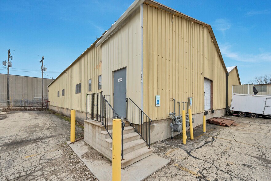 1662 Morrow St, Green Bay, WI à louer - Photo de l’immeuble – Image 2 sur 10