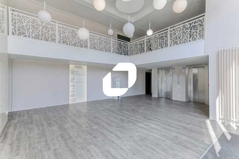 Bureau dans Nanterre à louer - Photo de l’immeuble – Image 3 sur 5