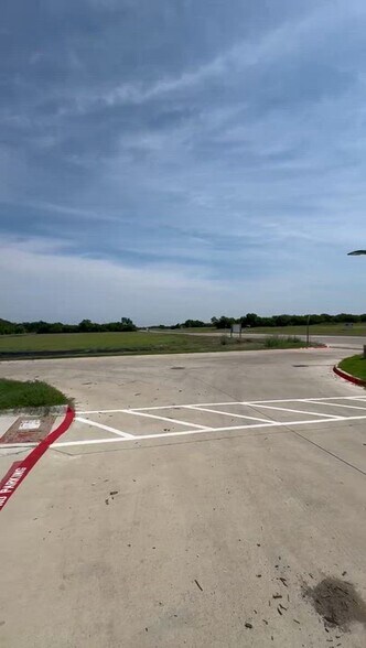 1013 FM 1187 E., Crowley, TX à louer - Vidéo sur l’annonce professionnelle – Image 2 sur 5