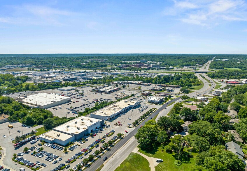 10111-10217 State Line Rd, Kansas City, MO à louer - Photo de l’immeuble – Image 2 sur 9