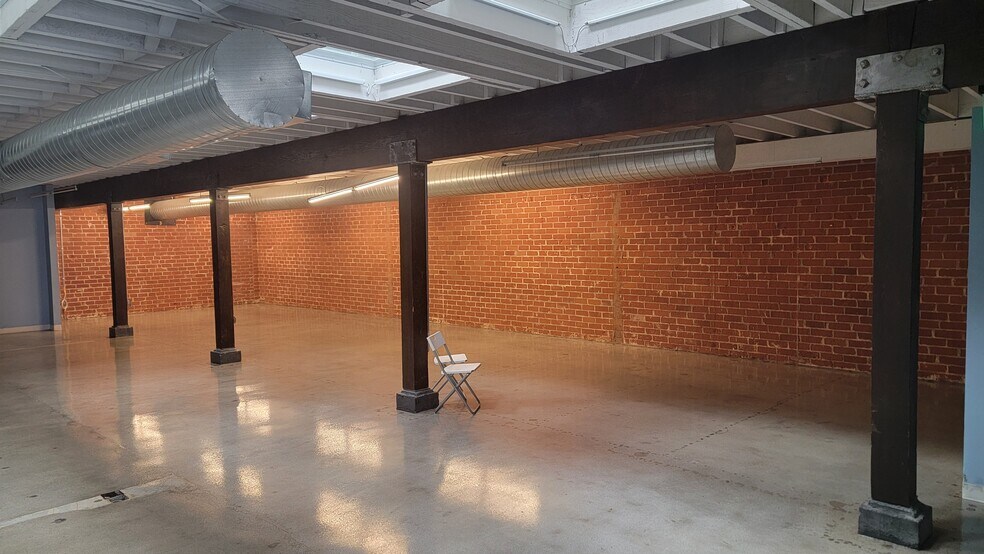 4716 Vineland Ave, North Hollywood, CA à louer - Photo de l’immeuble – Image 2 sur 39