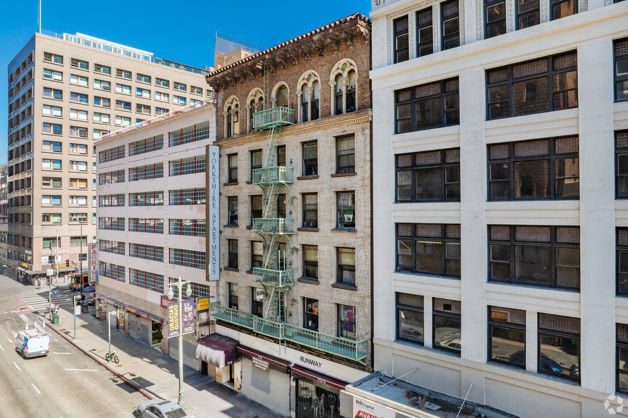 710 S Broadway, Los Angeles, CA à louer Photo principale– Image 1 sur 30