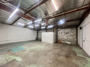 7823-41 Noble Ave, Van Nuys, CA à louer Photo intérieure– Image 2 sur 6