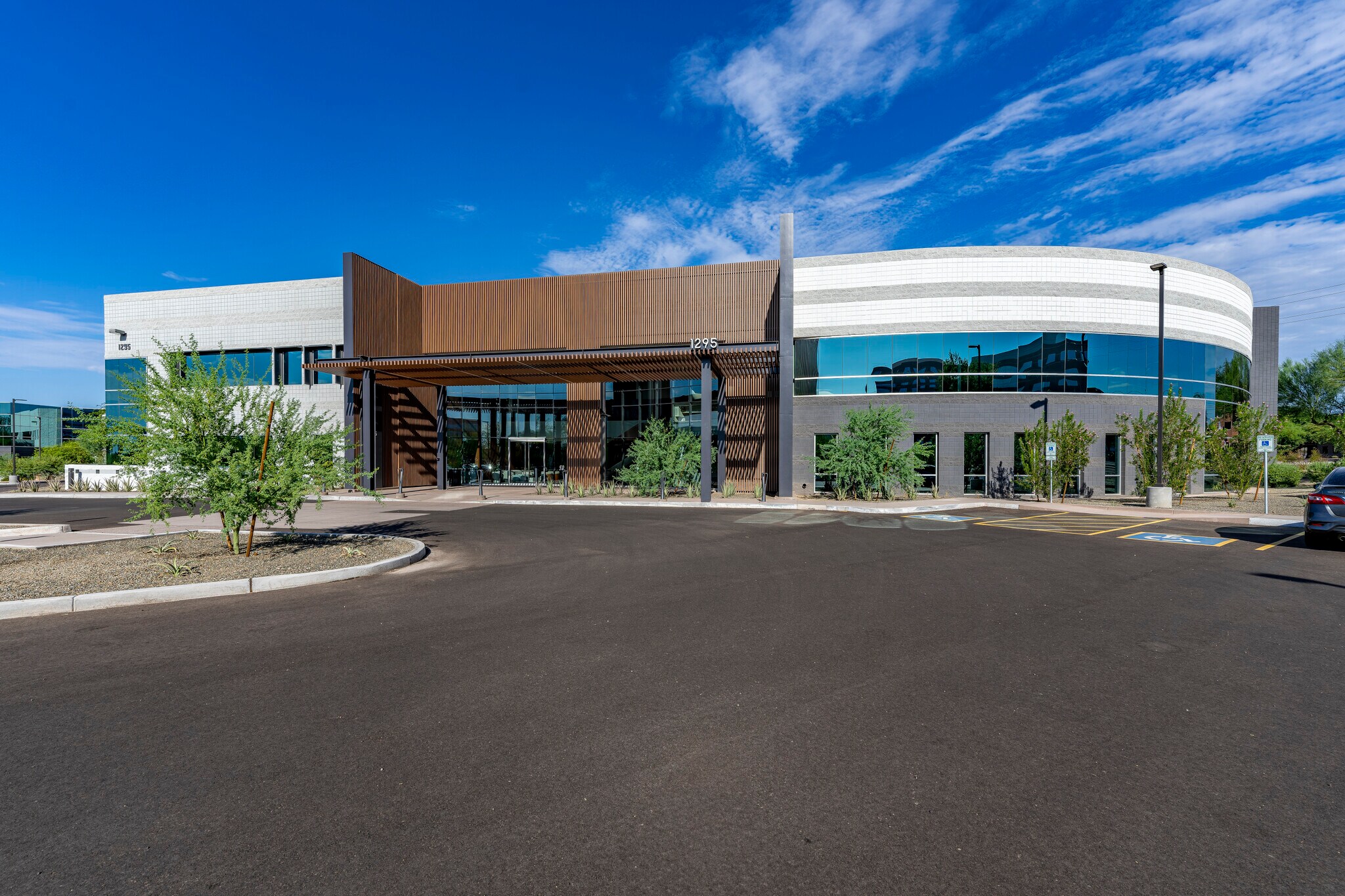 1295 W Washington St, Tempe, AZ à louer Photo de l’immeuble– Image 1 sur 14