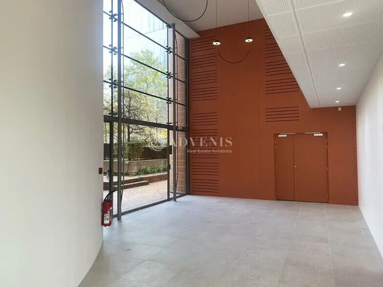 Bureau dans Ivry-sur-Seine à vendre - Photo intérieure – Image 2 sur 18