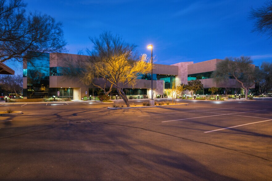 2727 W Frye Rd, Chandler, AZ à louer - Photo de l’immeuble – Image 3 sur 8