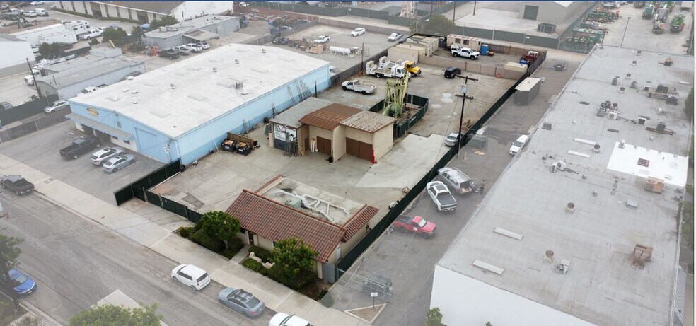2826 Gundry Ave, Signal Hill, CA à louer - Photo de l’immeuble – Image 3 sur 7