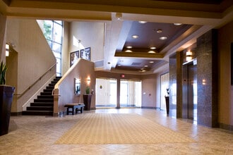 7670 W Lake Mead Blvd, Las Vegas, NV à louer Photo intérieure– Image 1 sur 2