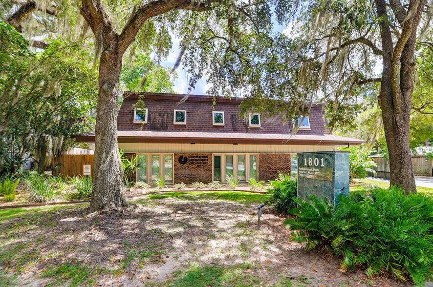 1801 N Meridian Rd, Tallahassee, FL à louer - Photo de l’immeuble – Image 3 sur 29