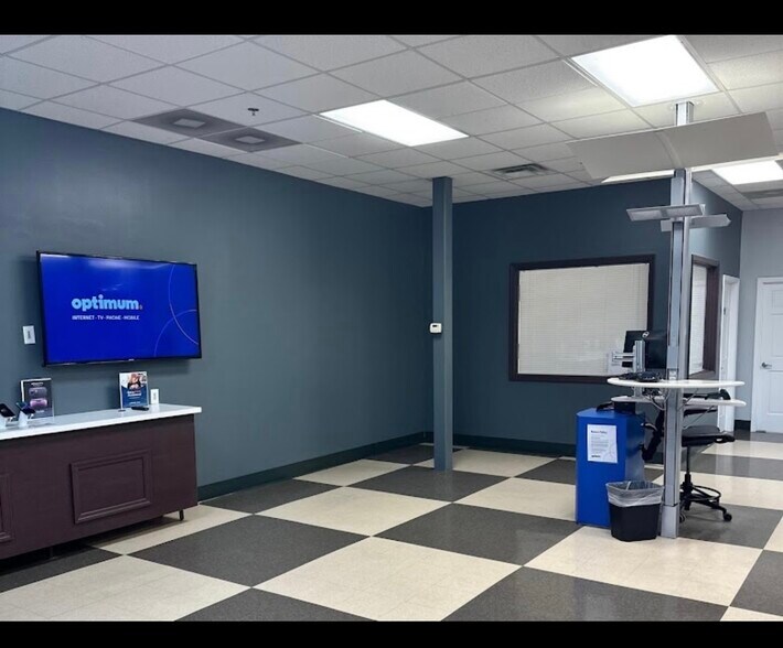 405 George Kostas Dr, Logan, WV à louer - Photo de l’immeuble – Image 3 sur 4