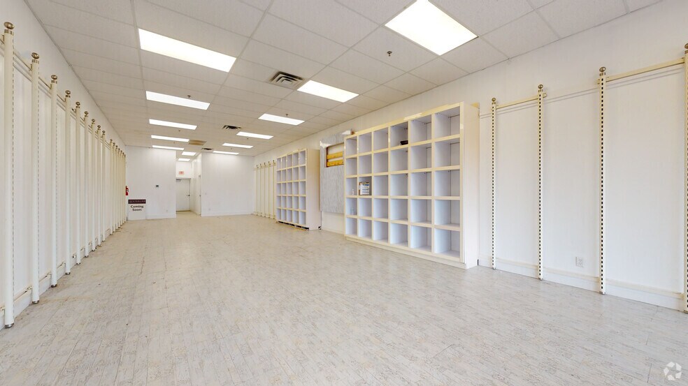 10855 University Ave NE, Blaine, MN à louer - Numérisation 3D Matterport – Image 2 sur 22