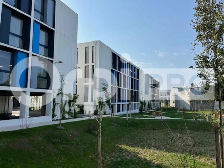 Bureau dans La Rochelle à vendre - Photo de l’immeuble – Image 2 sur 2