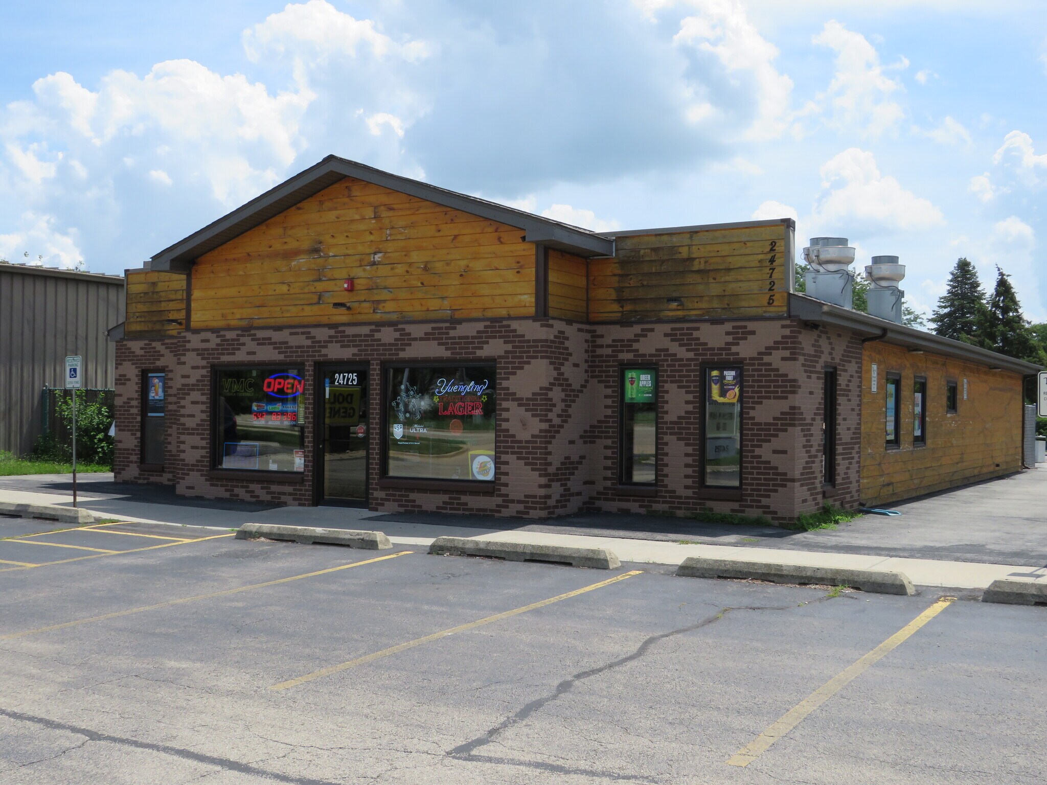 24725 W Eames St, Channahon, IL à vendre Photo de l’immeuble– Image 1 sur 39