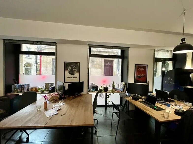 Local commercial dans Bordeaux à louer - Photo de l’immeuble – Image 3 sur 7