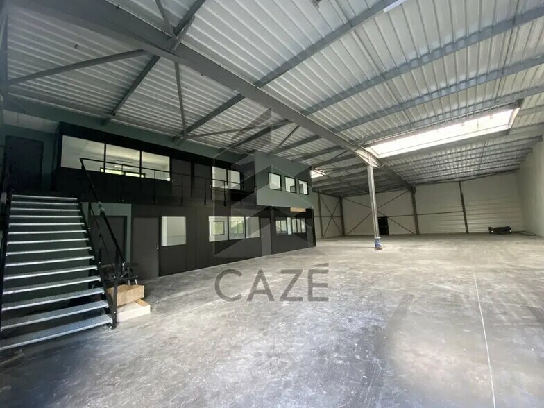 Bureau dans Canéjan à louer - Photo de l’immeuble – Image 1 sur 10