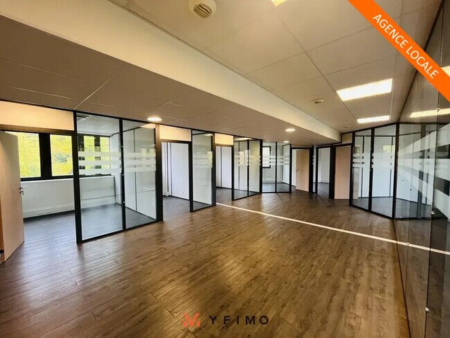 Plus de détails pour Bureau à louer