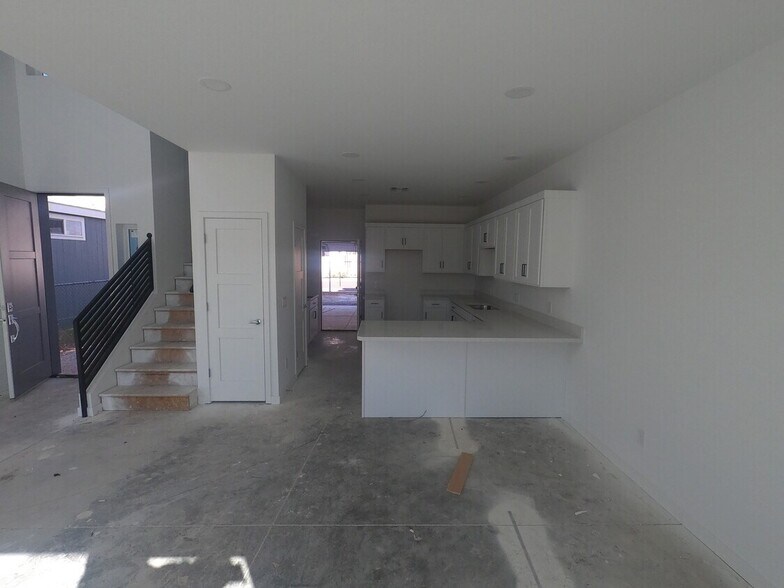 2041 E Michigan Ave, Phoenix, AZ à vendre - Photo de l’immeuble – Image 2 sur 4