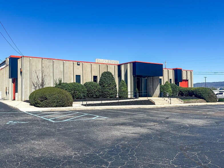 3000-3002 Bob Wallace Ave SW, Huntsville, AL à vendre - Photo principale – Image 1 sur 32