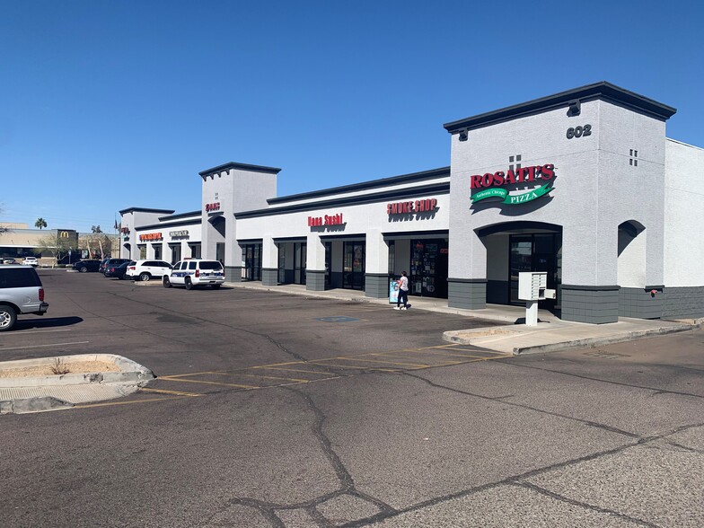 602 W Union Hills Dr, Phoenix, AZ à louer - Photo de l’immeuble – Image 2 sur 5