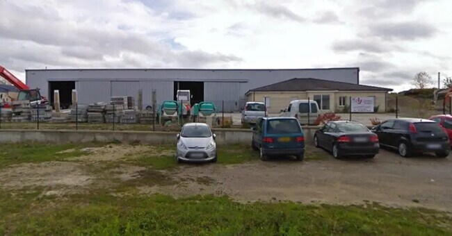 Plus de détails pour Local d’activités à vendre