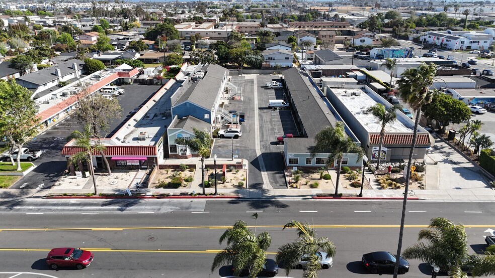 777 W 19th St, Costa Mesa, CA à vendre - Photo de l’immeuble – Image 3 sur 8