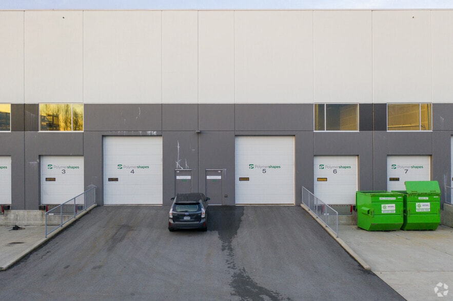 19055 Airport Way, Pitt Meadows, BC à louer - Photo de l’immeuble – Image 2 sur 2