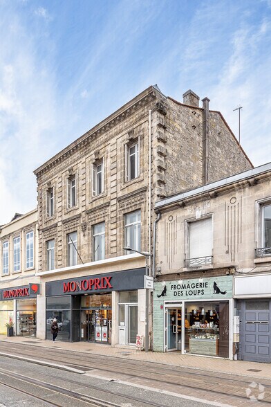 34 Avenue De La Libération Charles De Gaulle, Le Bouscat à louer - Photo de l’immeuble – Image 2 sur 3
