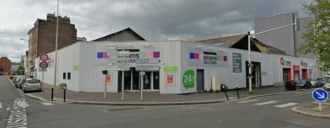 Plus de détails pour Local d’activités à vendre