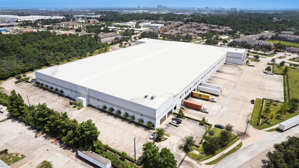 300 Airtex Dr, Houston, TX à louer - Photo de l’immeuble – Image 3 sur 16